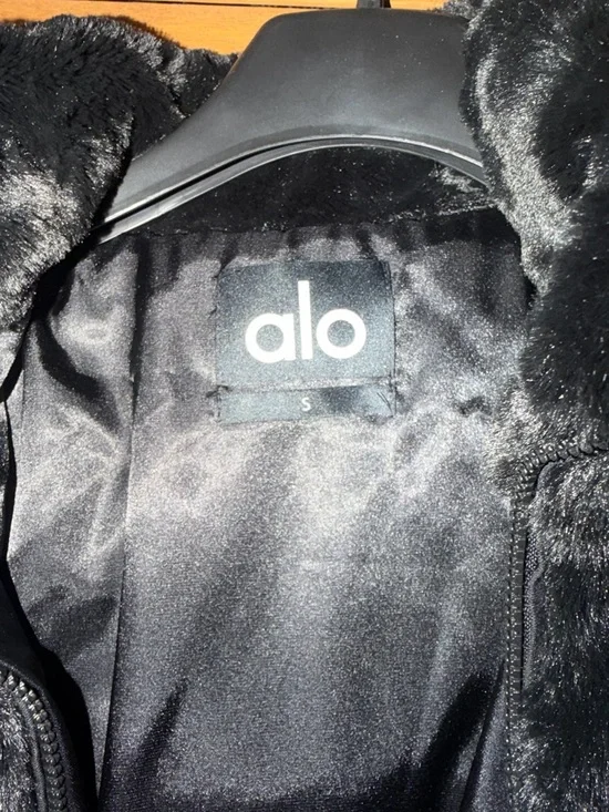 ALO Yoga Black Faux-Fur Bomber Jacket - Picture 3 of 3